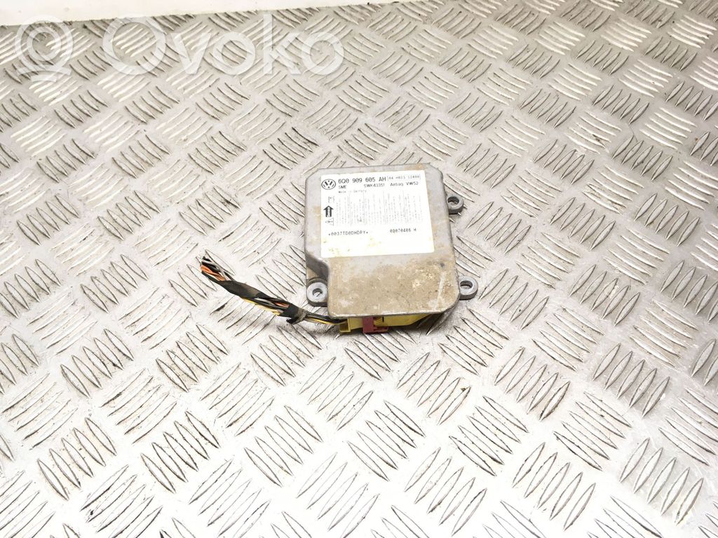 Volkswagen Caddy Airbag control unit/module 