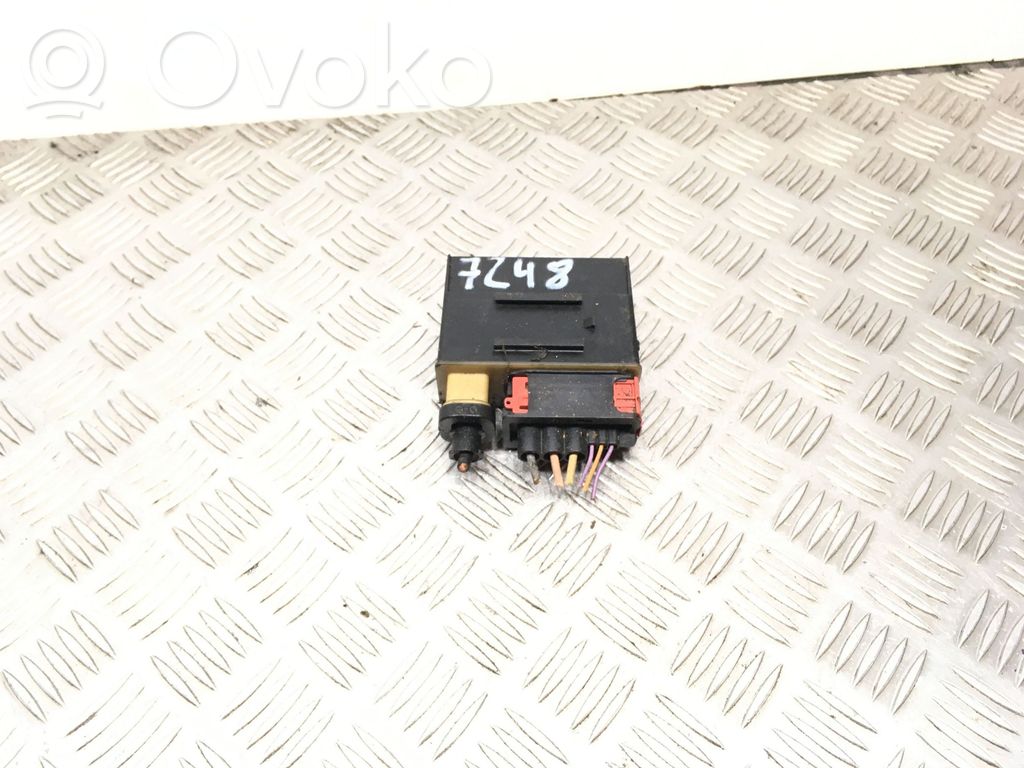 Saugiklių blokas   87635E
