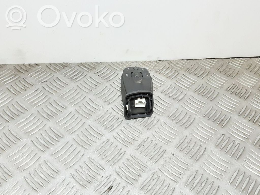 Seat Ibiza IV (6J,6P) Przyciski / Przełącznik regulacji głośności 