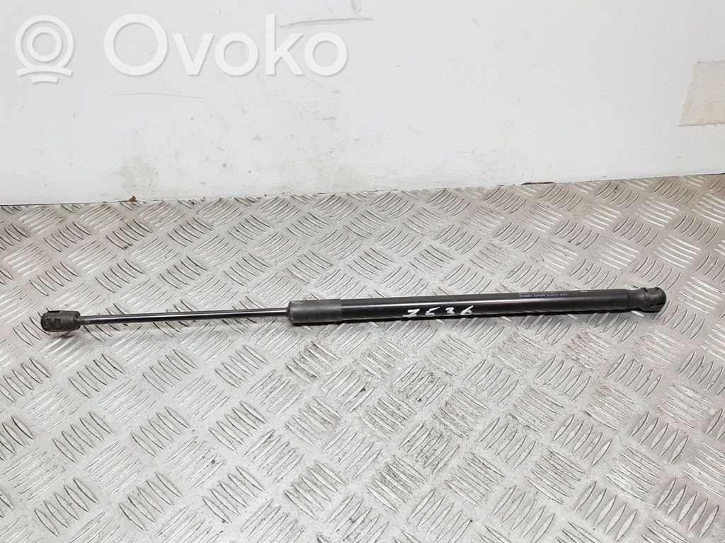 Mazda Demio Tailgate/trunk/boot tension spring 