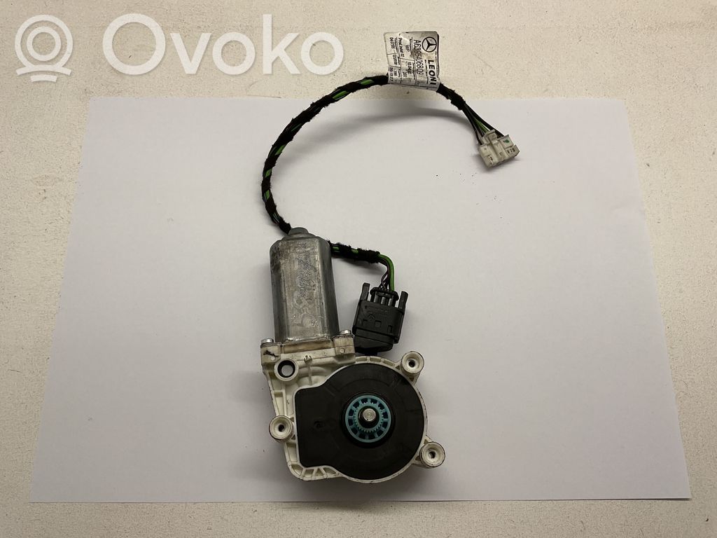Mercedes-Benz Vito Viano W639 Front door window regulator motor 