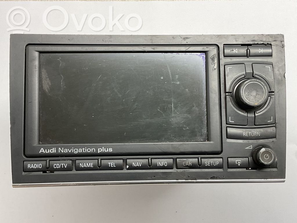 Audi A4 S4 B7 8E 8H Panel / Radioodtwarzacz CD/DVD/GPS 