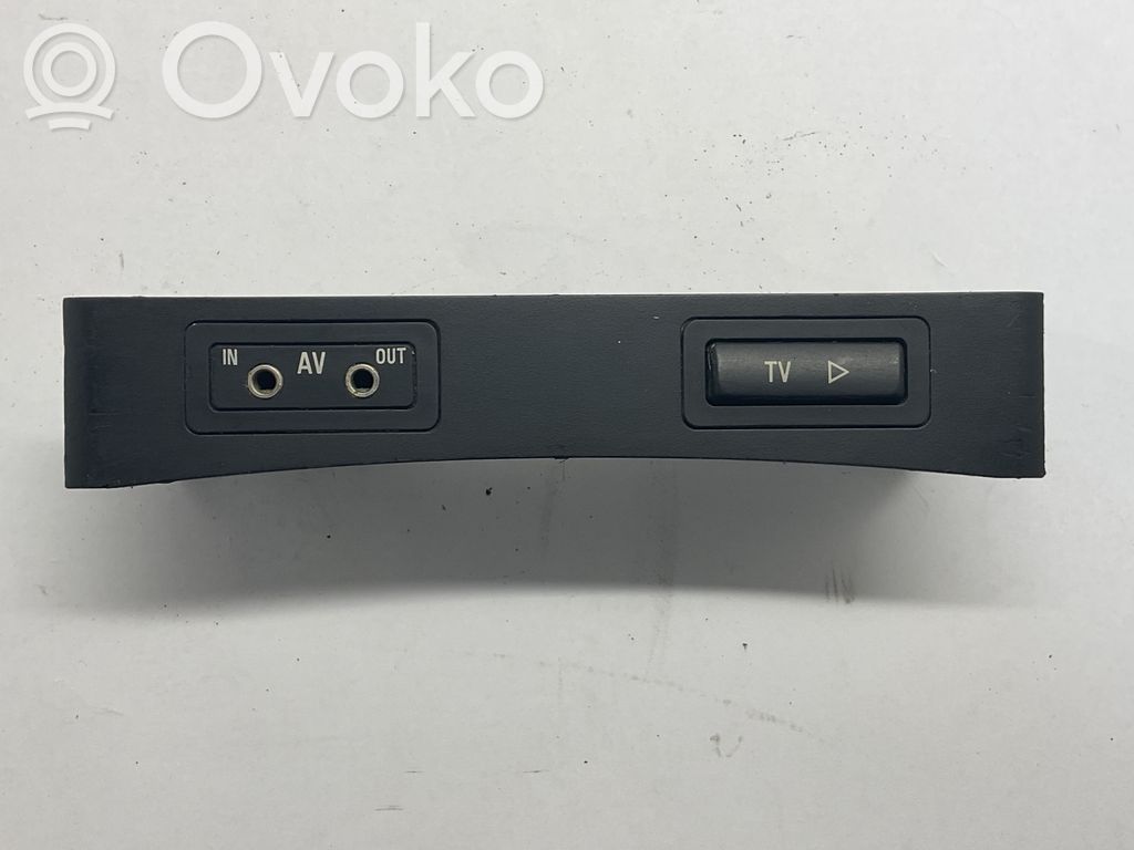 BMW 7 E38 AUX in-socket connector 