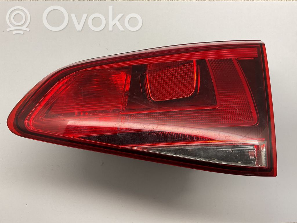 Volkswagen Golf VII Lampy tylnej klapy bagażnika 