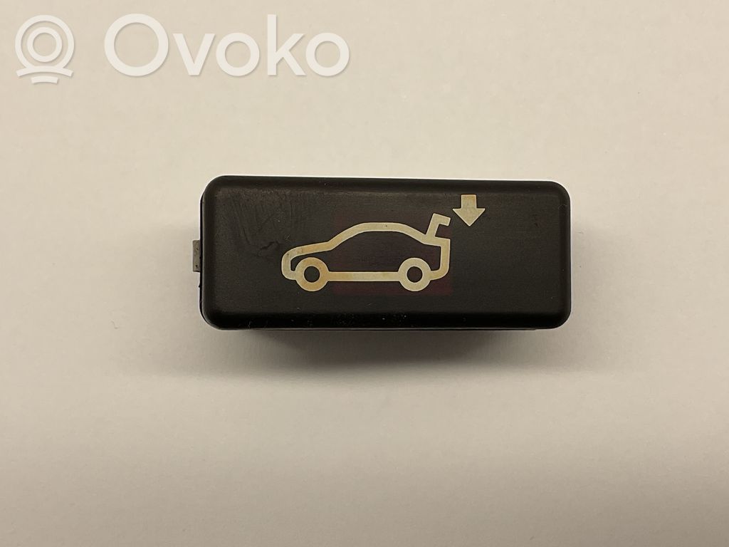Tailgate/boot open switch button   8375580,9801,5035