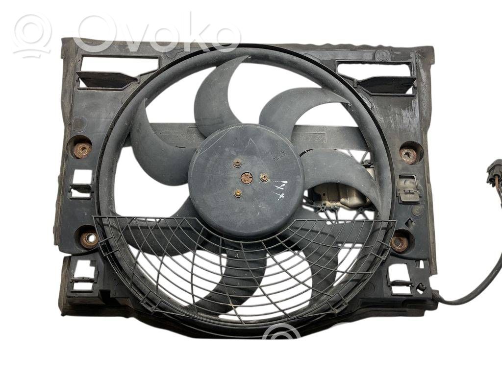 BMW 3 E46 Elektrisks radiatoru ventilators 