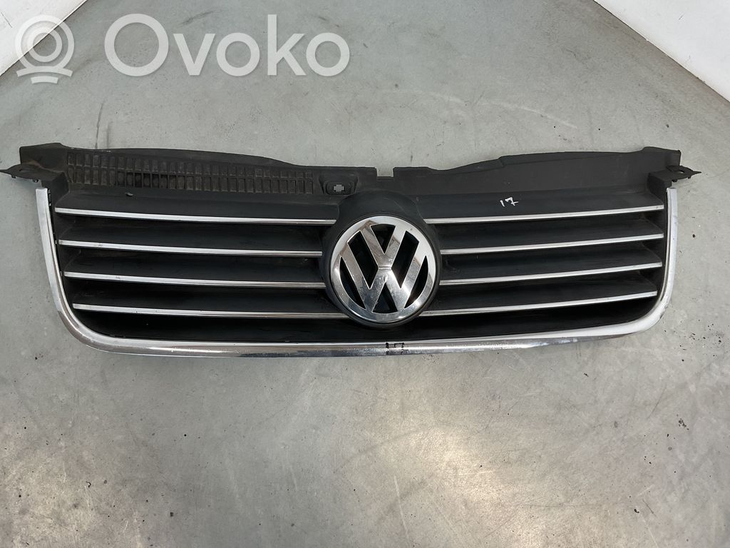 Atrapa chłodnicy / Grill   311750200