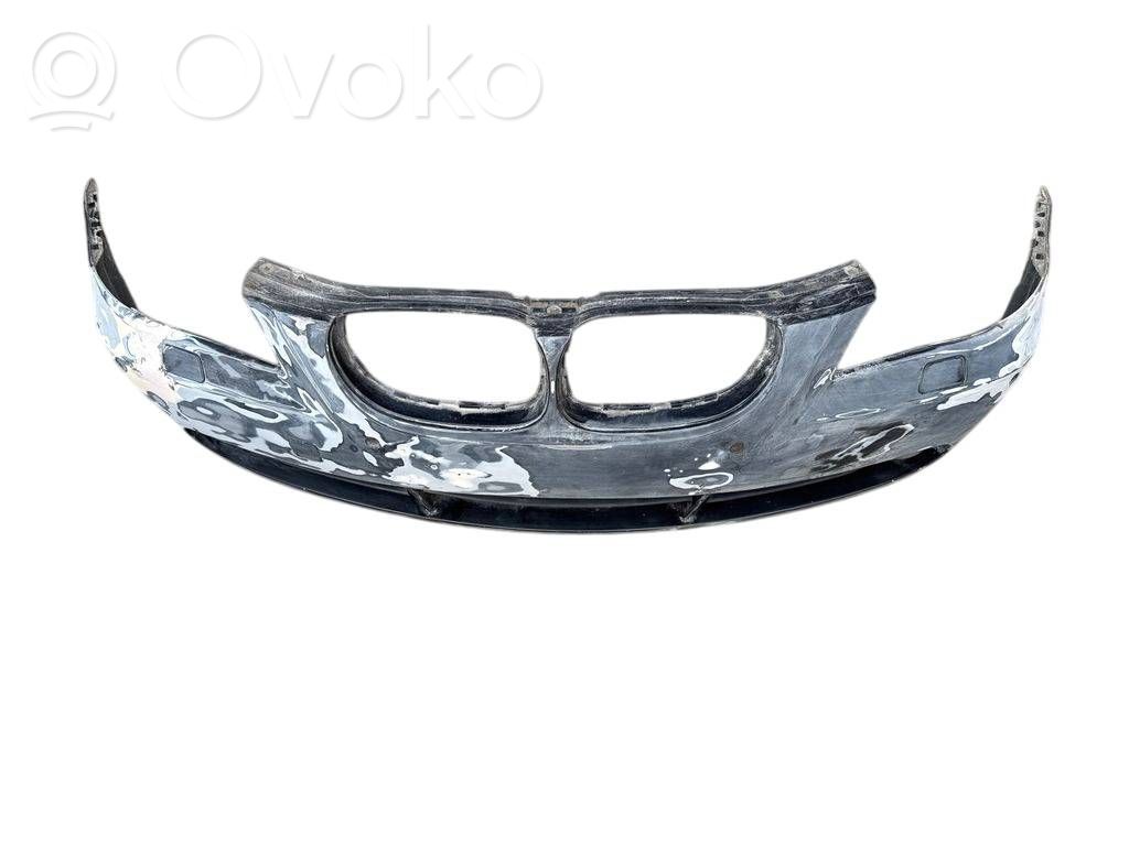 BMW 5 E60 E61 Priekinis bamperis 