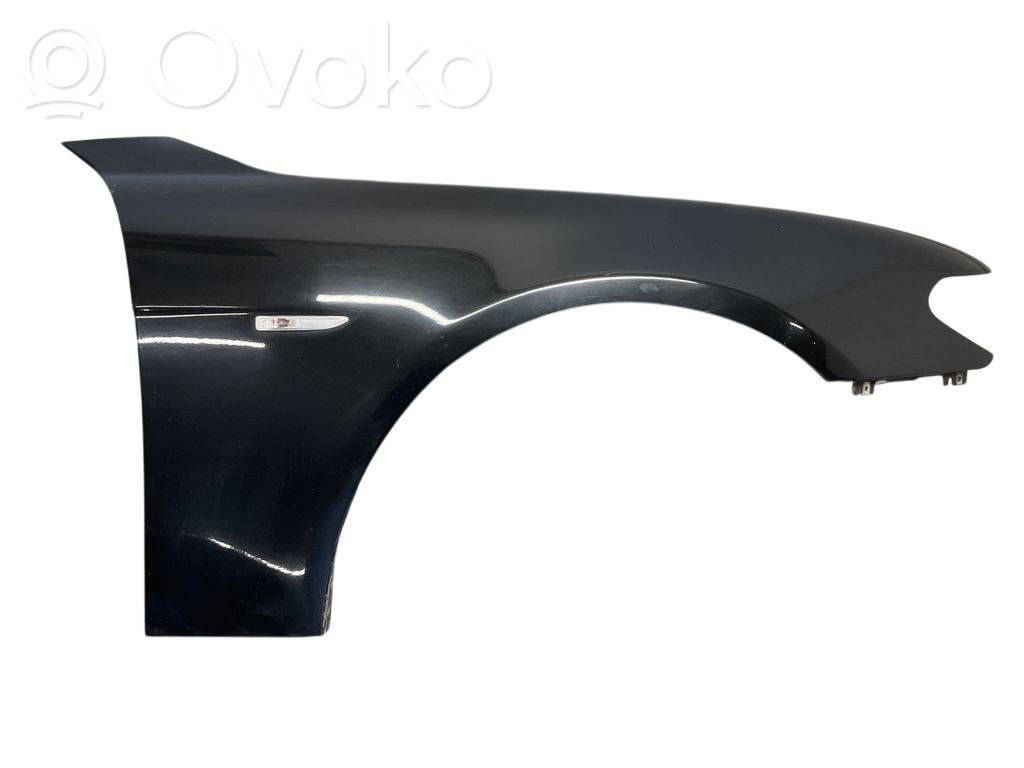 Fender   6906394