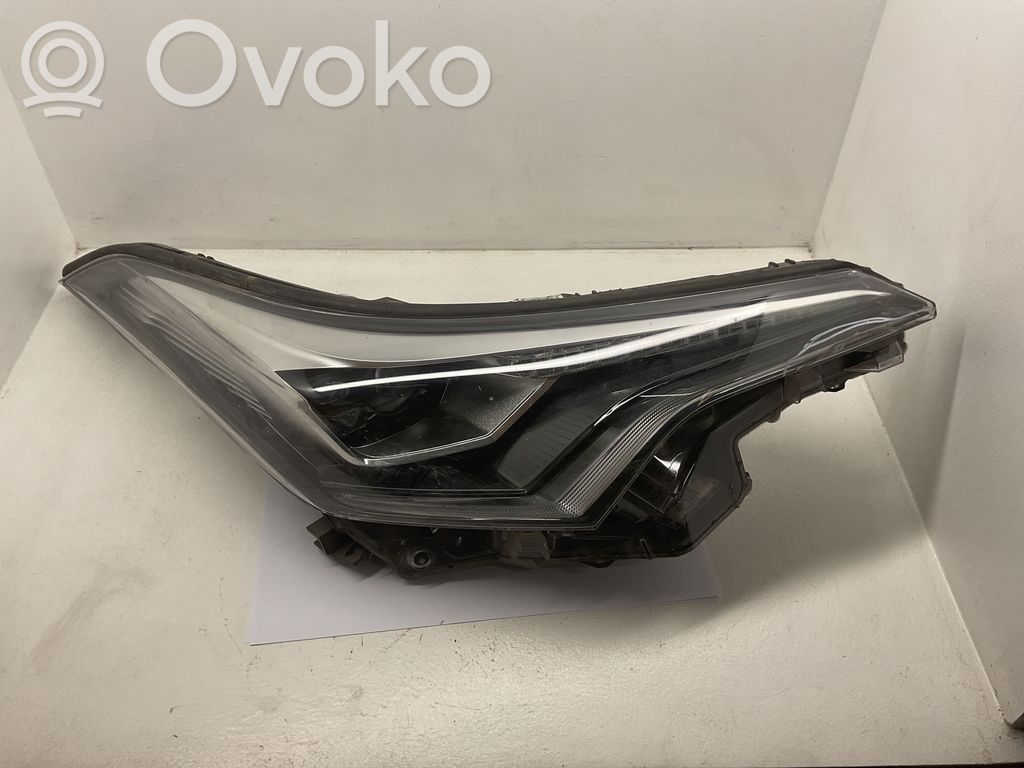 Toyota C-HR I Lampa przednia 