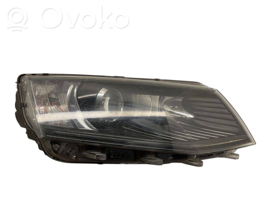 Skoda Octavia Mk3 (5E) Lampa przednia 