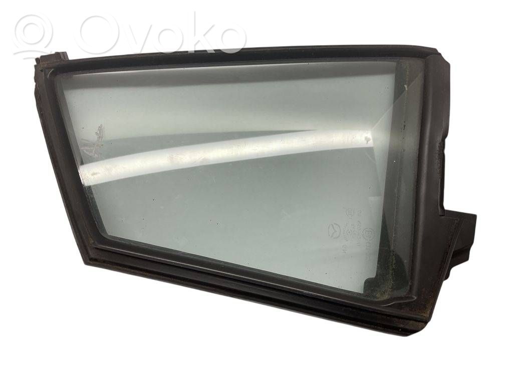 Ventanilla de ventilación de la puerta trasera   43R00011,NSGM308