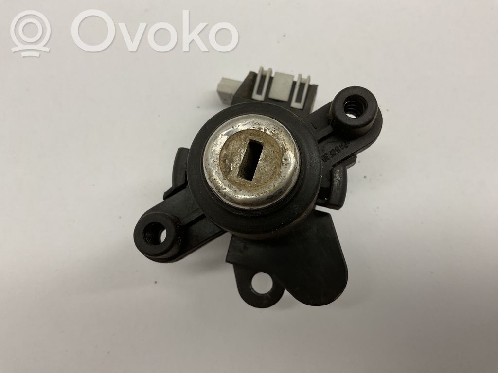 BMW 3 E46 Tailgate exterior lock 
