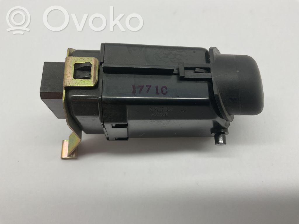 Jeep Cherokee KJ Botón interruptor de luz de peligro 