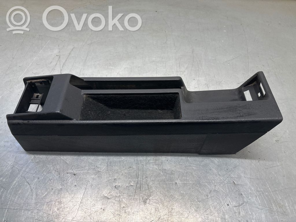 Audi 80 90 B3 Centrinė konsolė 