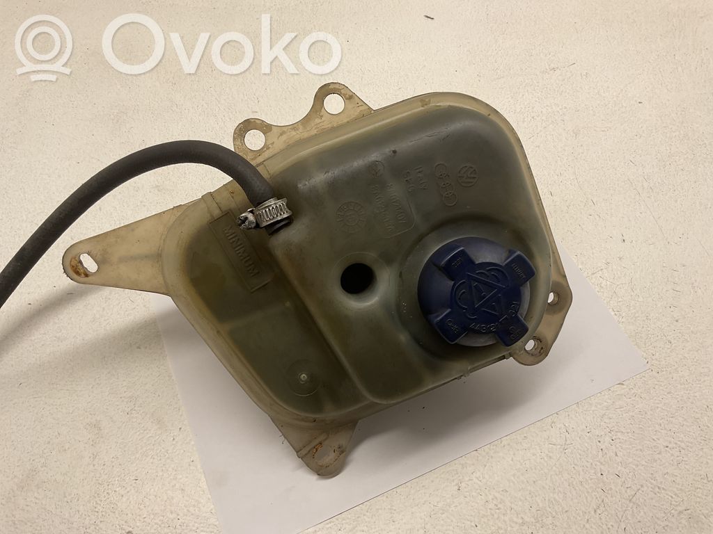 Audi 80 90 B3 Aušinimo skysčio išsiplėtimo bakelis 