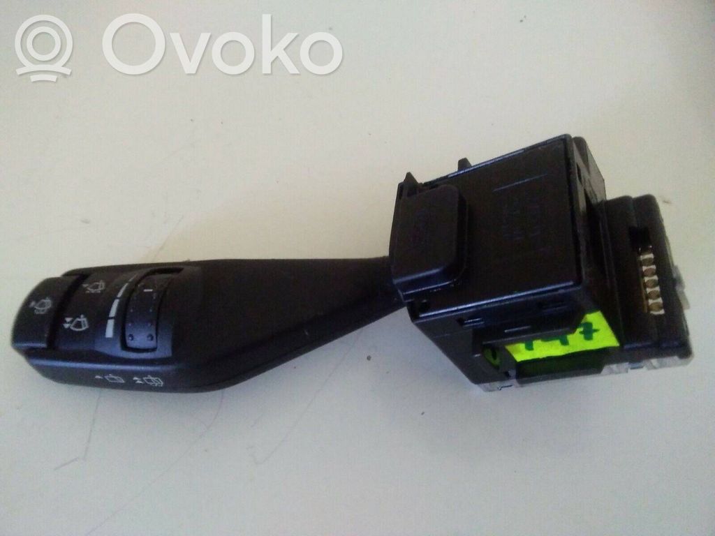 Ручка стеклоочистителей   17D940
