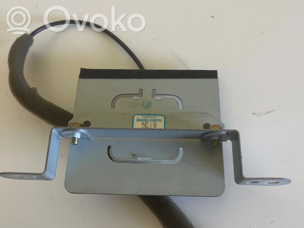 Toyota Avensis T250 Aerial GPS antenna 