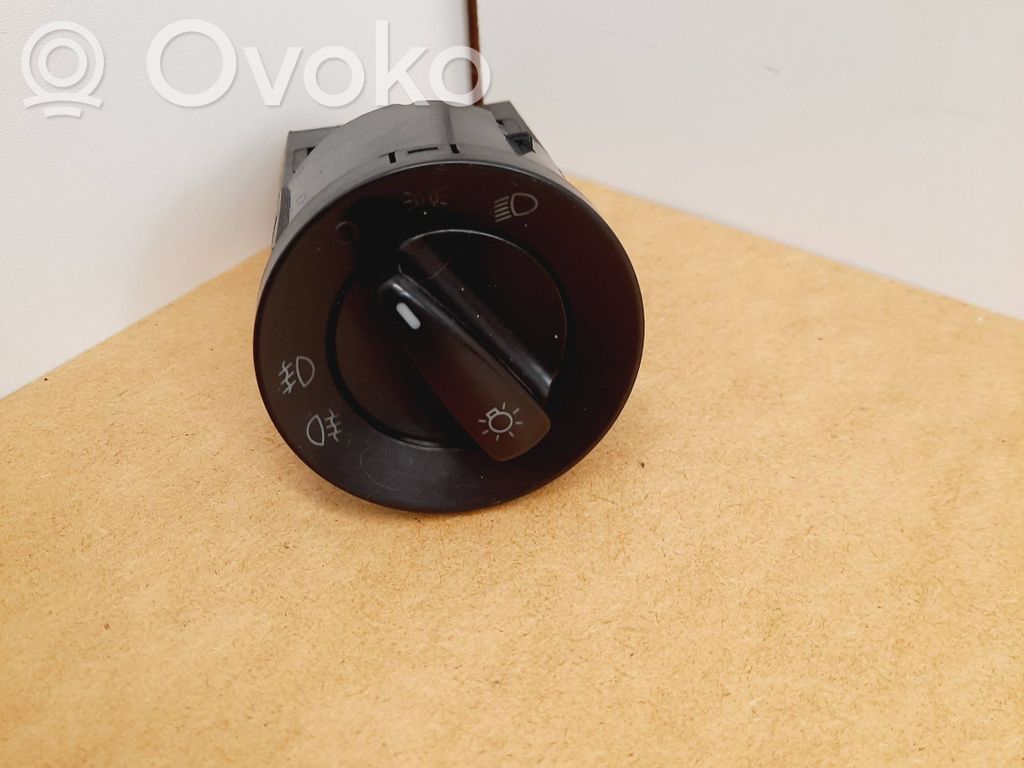 Volkswagen Golf IV Light switch 