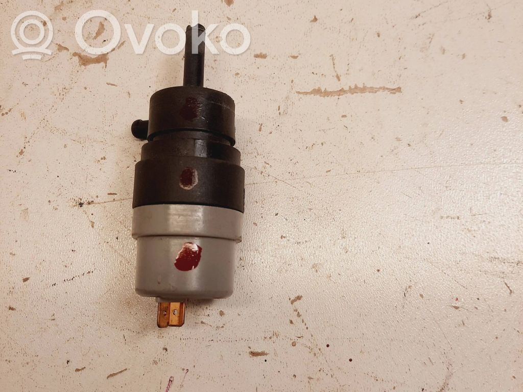 Volkswagen Transporter - Caravelle T4 Windscreen/windshield washer pump 
