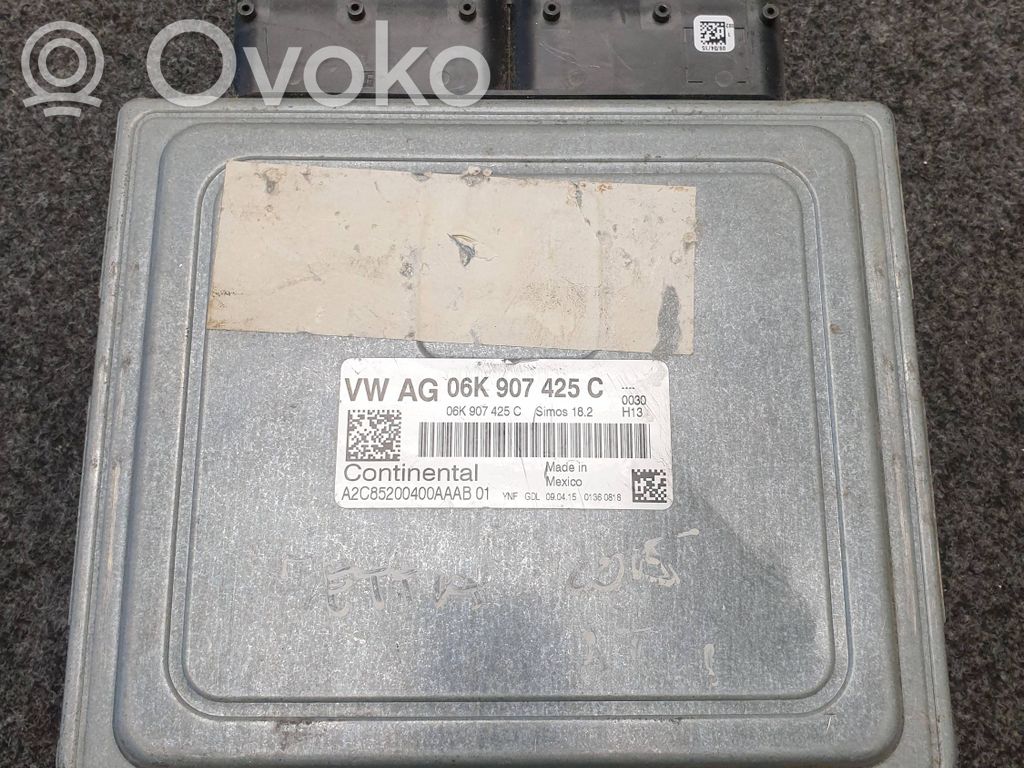 Volkswagen Jetta VI Engine control unit/module 