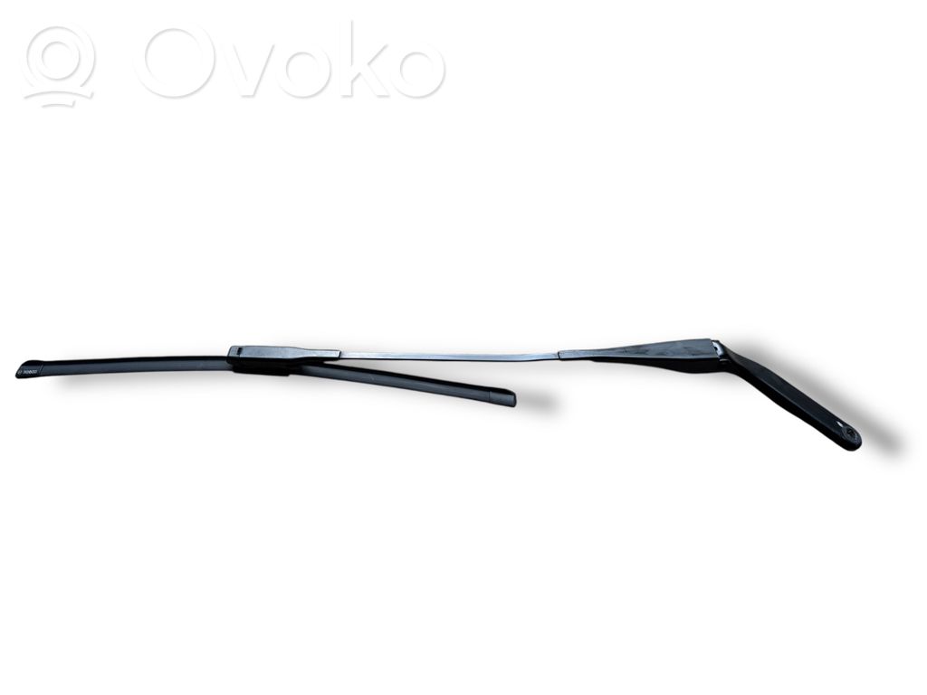 BMW 1 E81 E87 Front wiper blade arm 