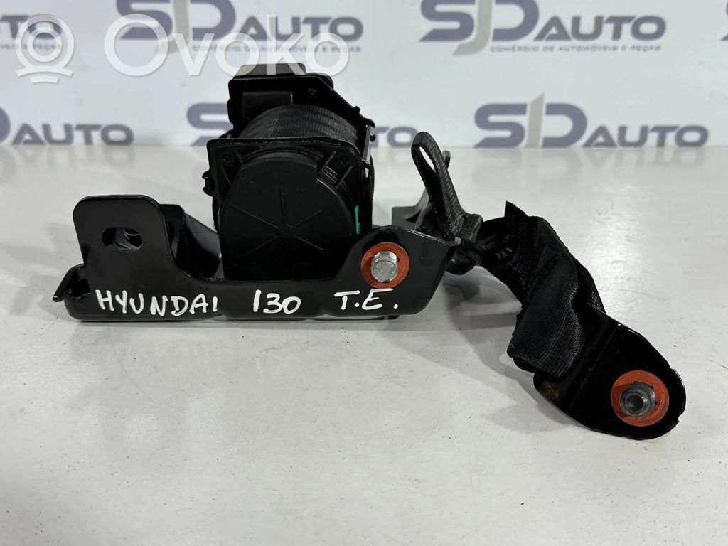 Cinturón trasero   89810A6000RY