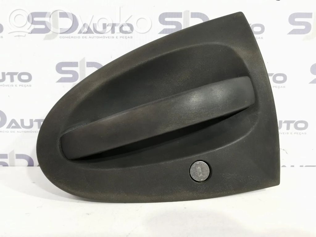 Manecilla externa puerta delantera   A4517200175