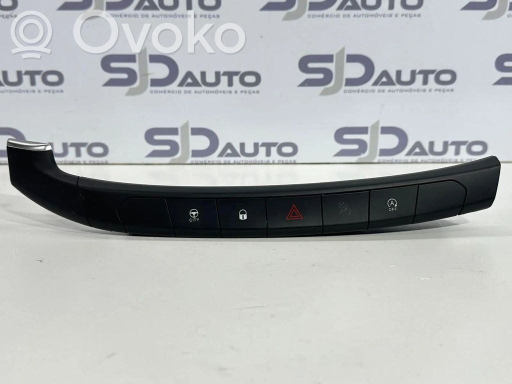 Fiat Tipo Hazard light switch 