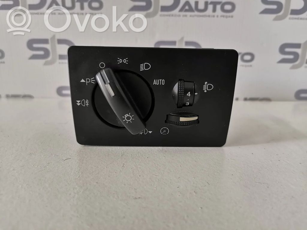 Lukturu slēdzis   7M5T13A024CA