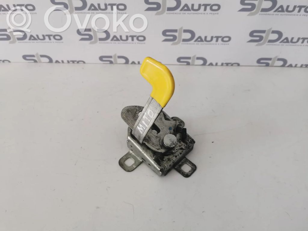 Engine bonnet/hood lock/latch loop/hook   517180110,70144508