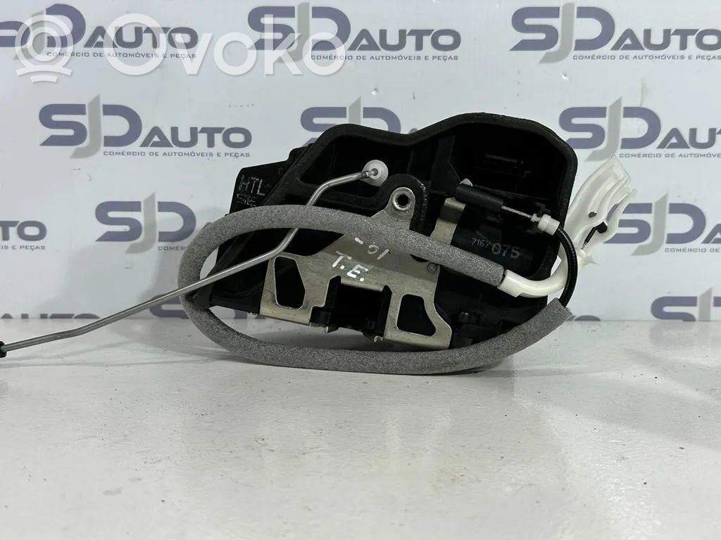 Aizmugurē slēdzene   7167075