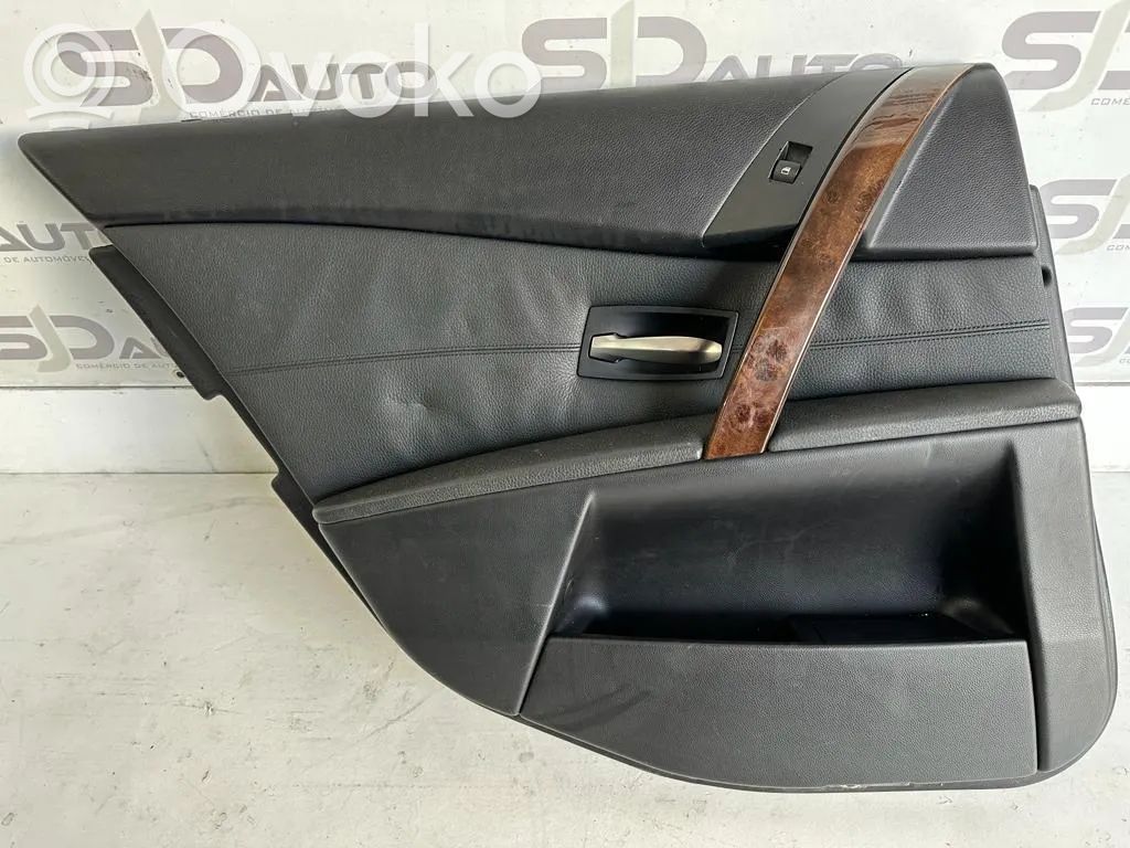 BMW 5 E60 E61 Apšuvums aizmugurējām durvīm 