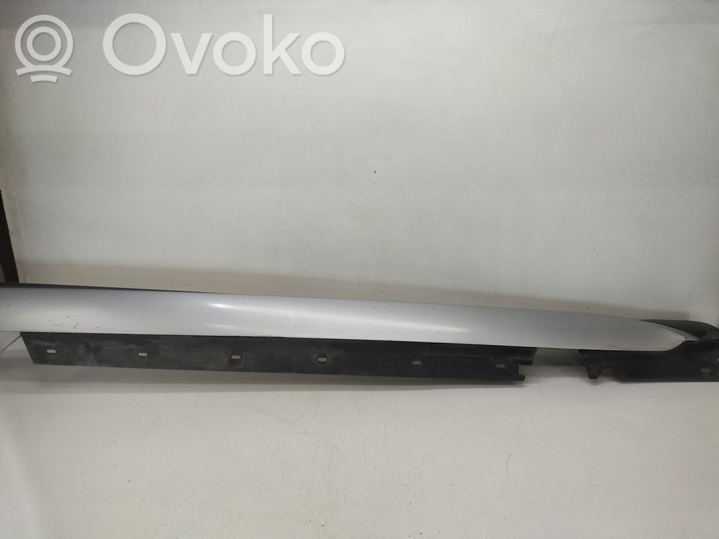 BMW X1 E84 Sill 