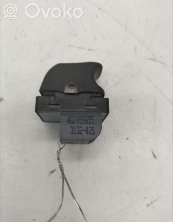 Audi Q3 8U Electric window control switch 