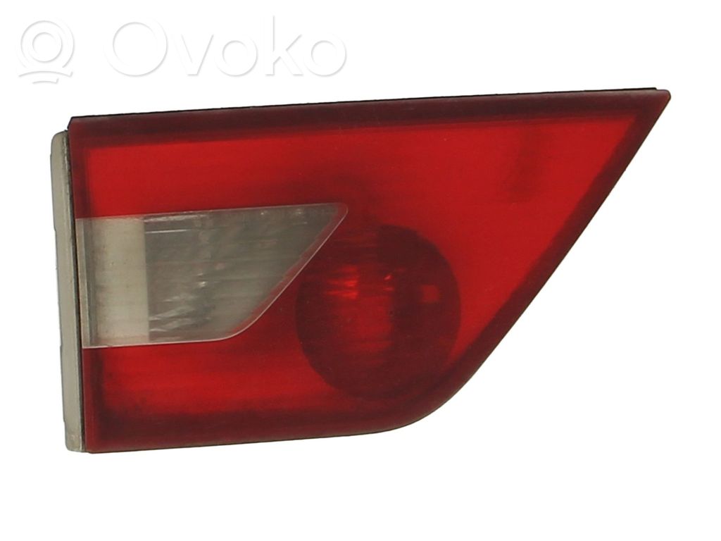 BMW X3 E83 Takaluukun takavalot 