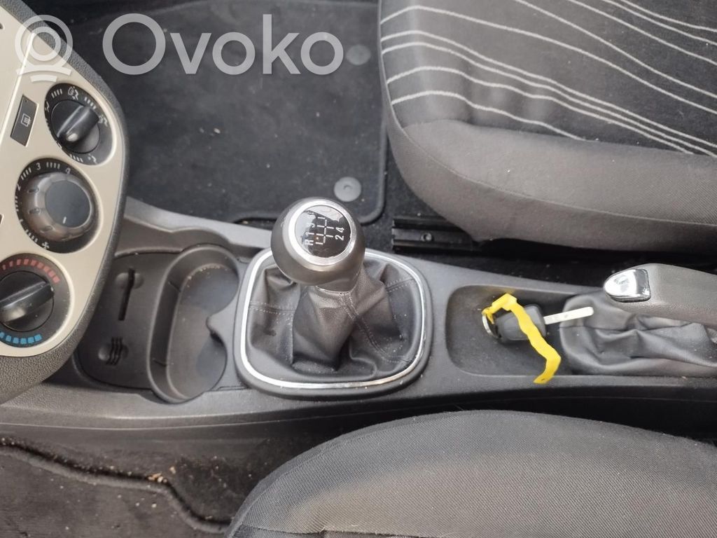 Opel Corsa D Perilla/embellecedor de cuero de la palanca de cambios 