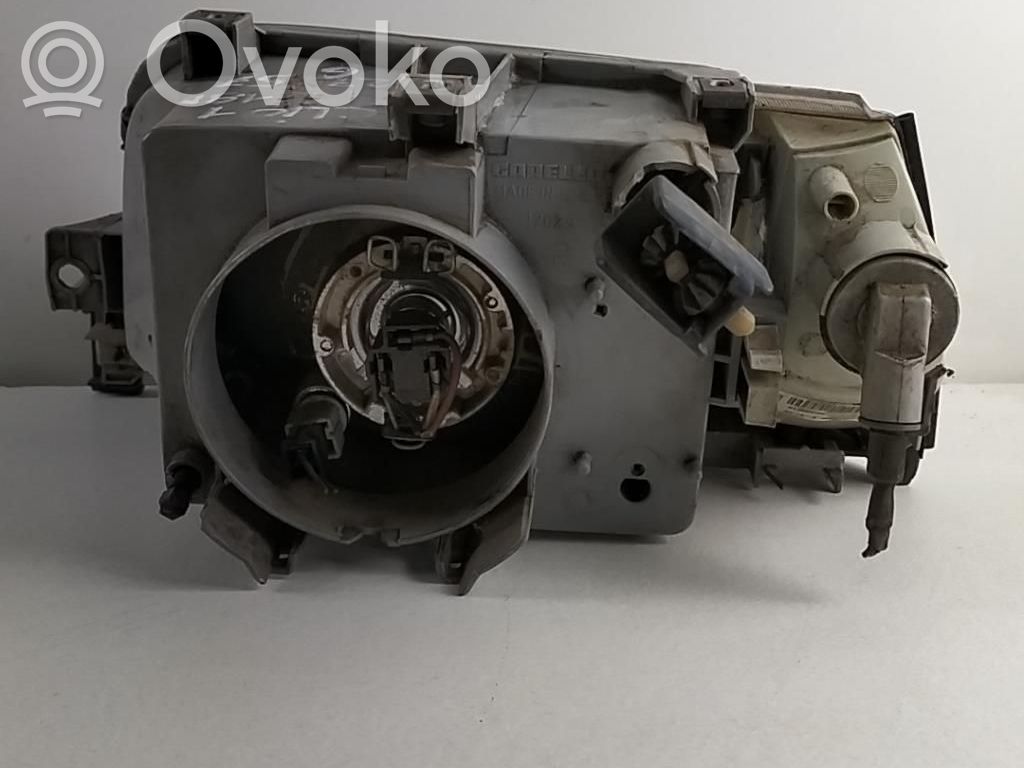 Renault Clio I Scheinwerfer 