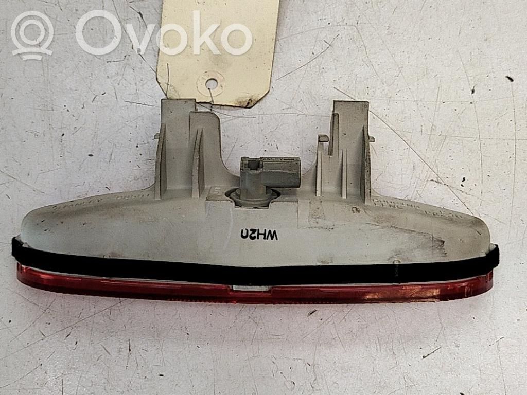Mazda 3 I Third/center stoplight 