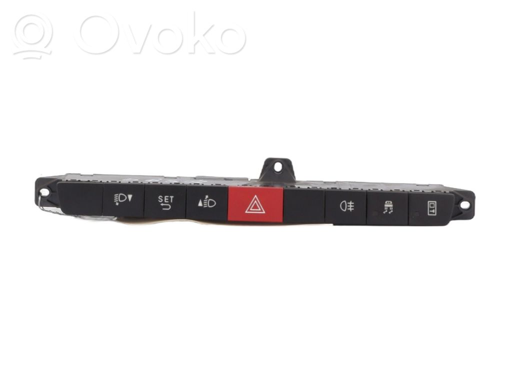 Iveco Daily 6th gen Botón interruptor de luz de peligro 