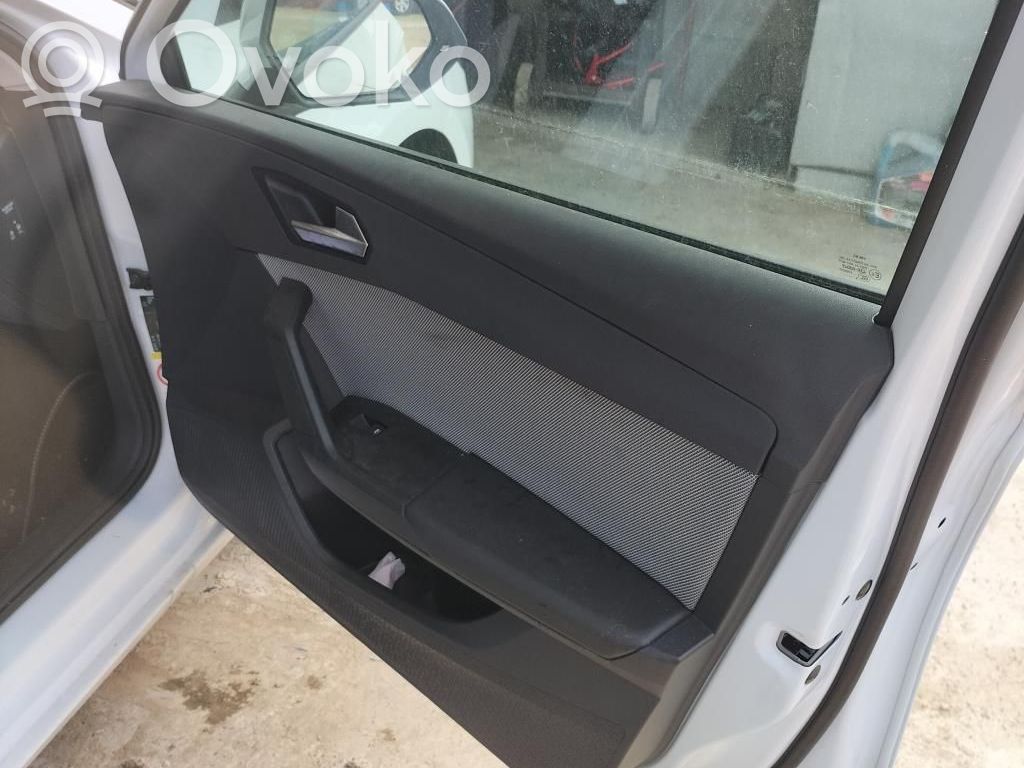 Seat Leon IV Обшивка передней двери 