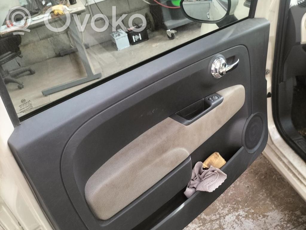 Fiat 500 Zamek drzwi przednich 
