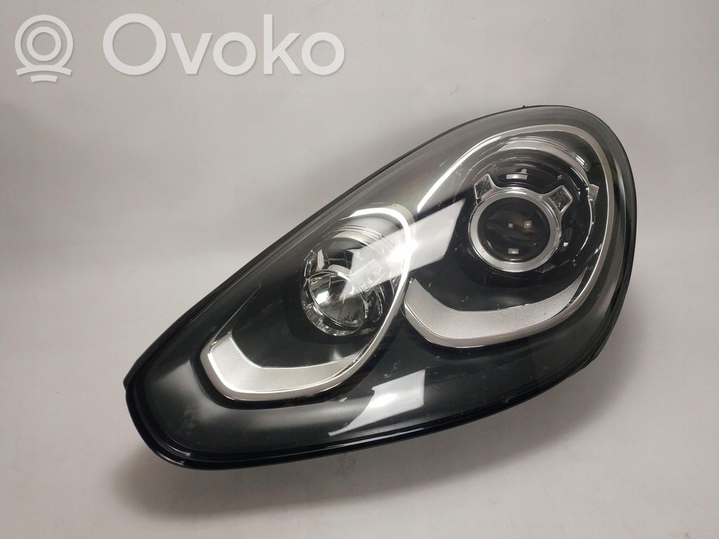 Porsche Cayenne (92A) Lampa przednia 