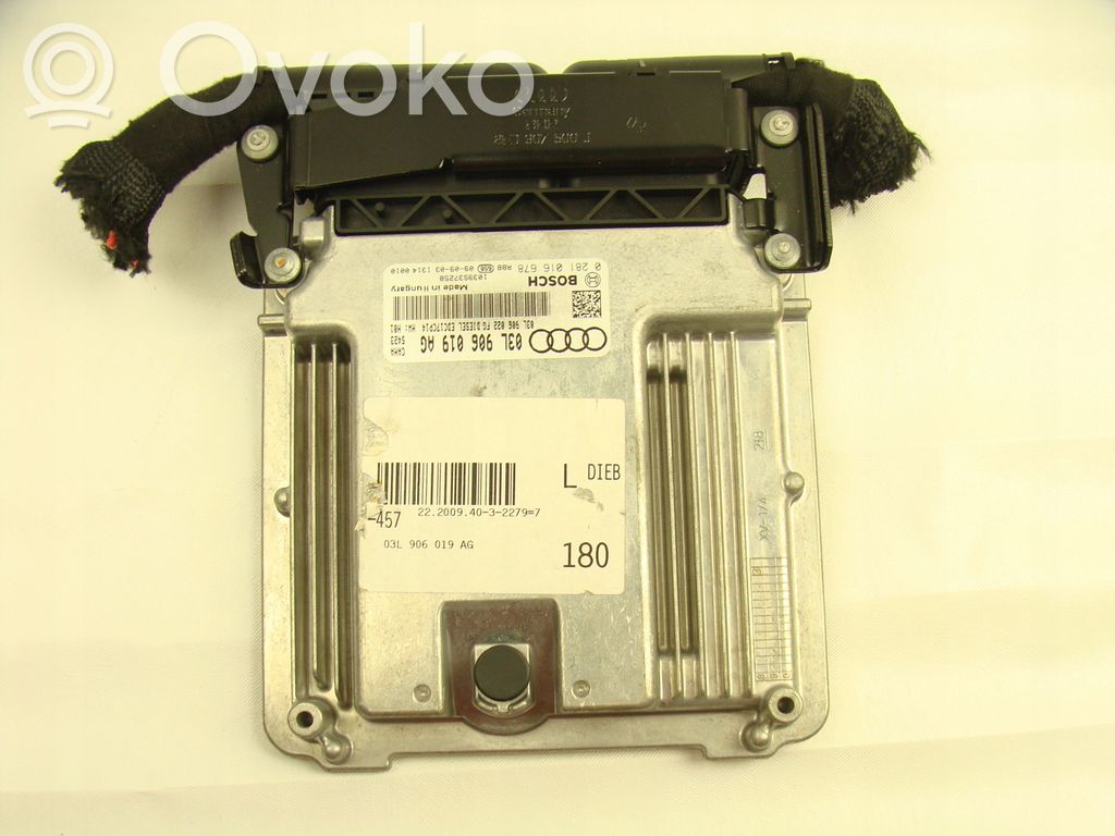 Audi A6 S6 C6 4F Engine control unit/module 