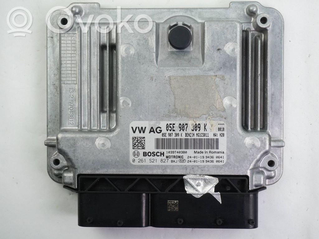Volkswagen Golf VIII Engine control unit/module 