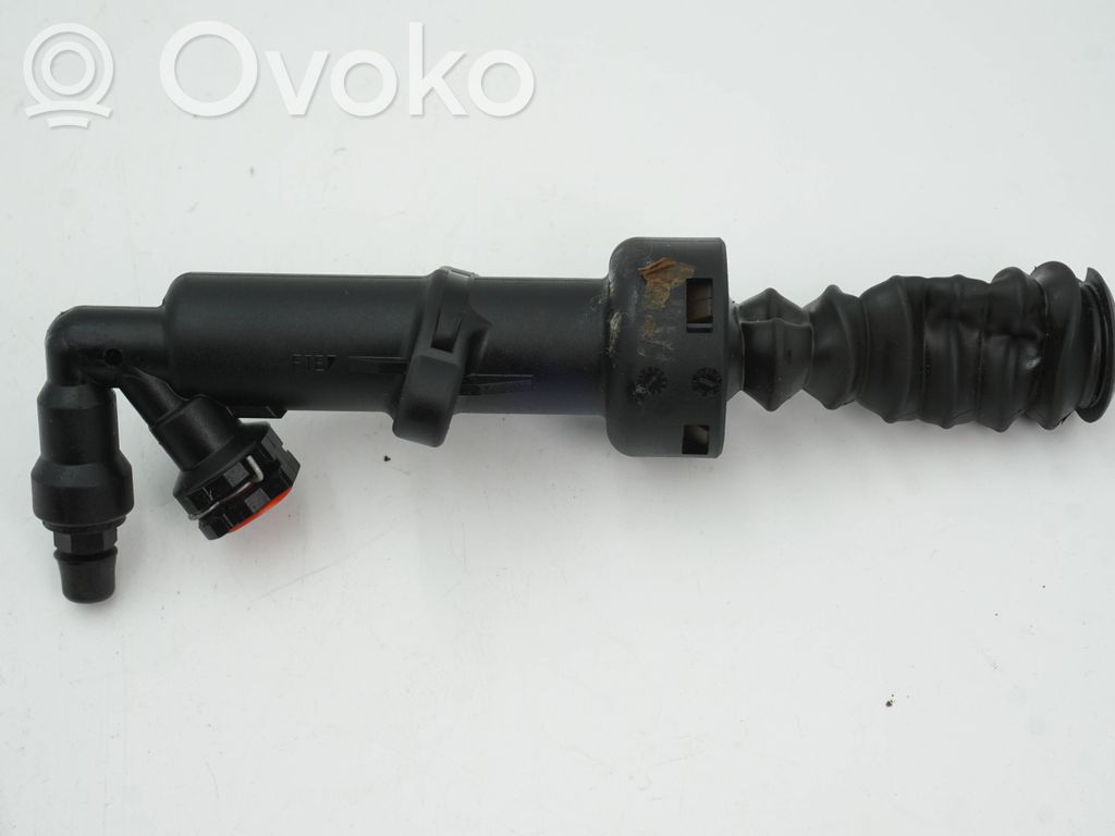 Peugeot 407 Clutch slave cylinder 