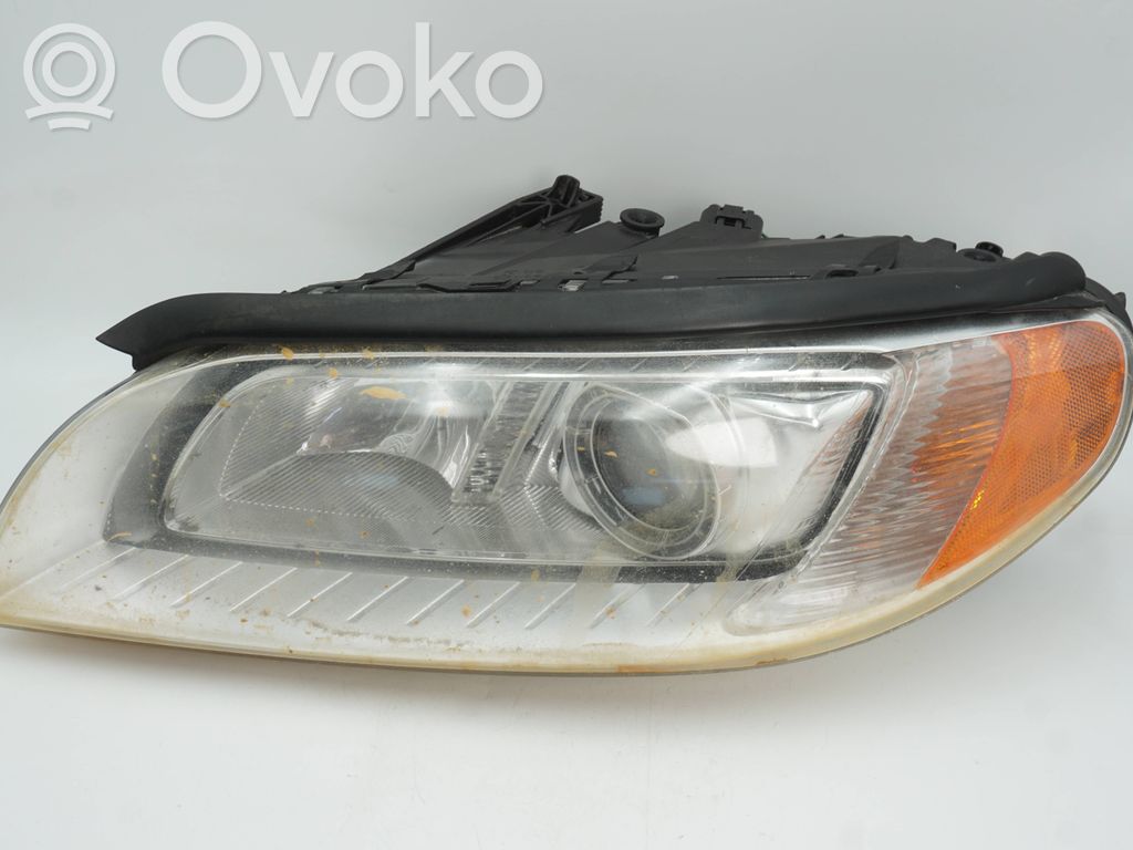 Volvo V70 Headlights/headlamps set 