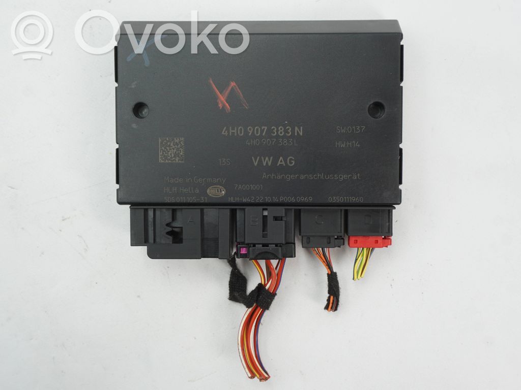 Volkswagen Touareg II Tow bar relay 