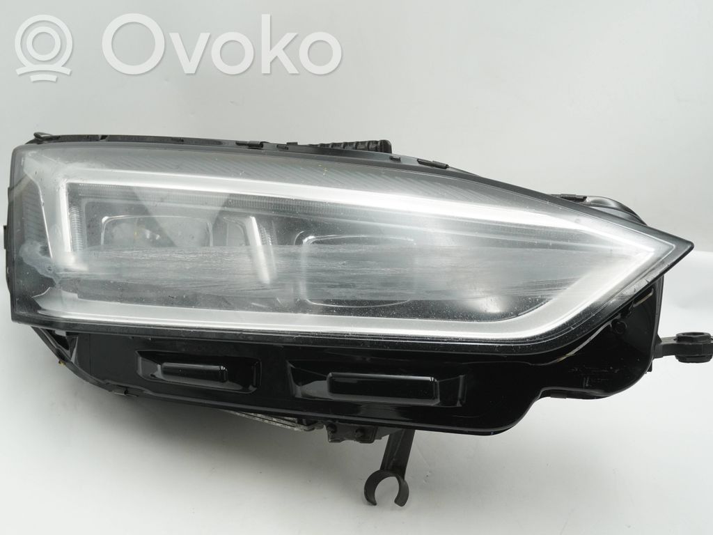 Audi A5 Headlight/headlamp 