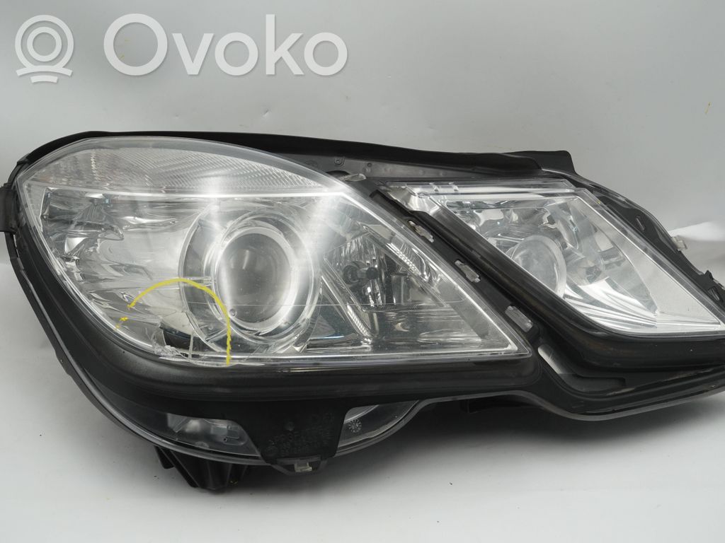 Mercedes-Benz E W212 Lampa przednia 